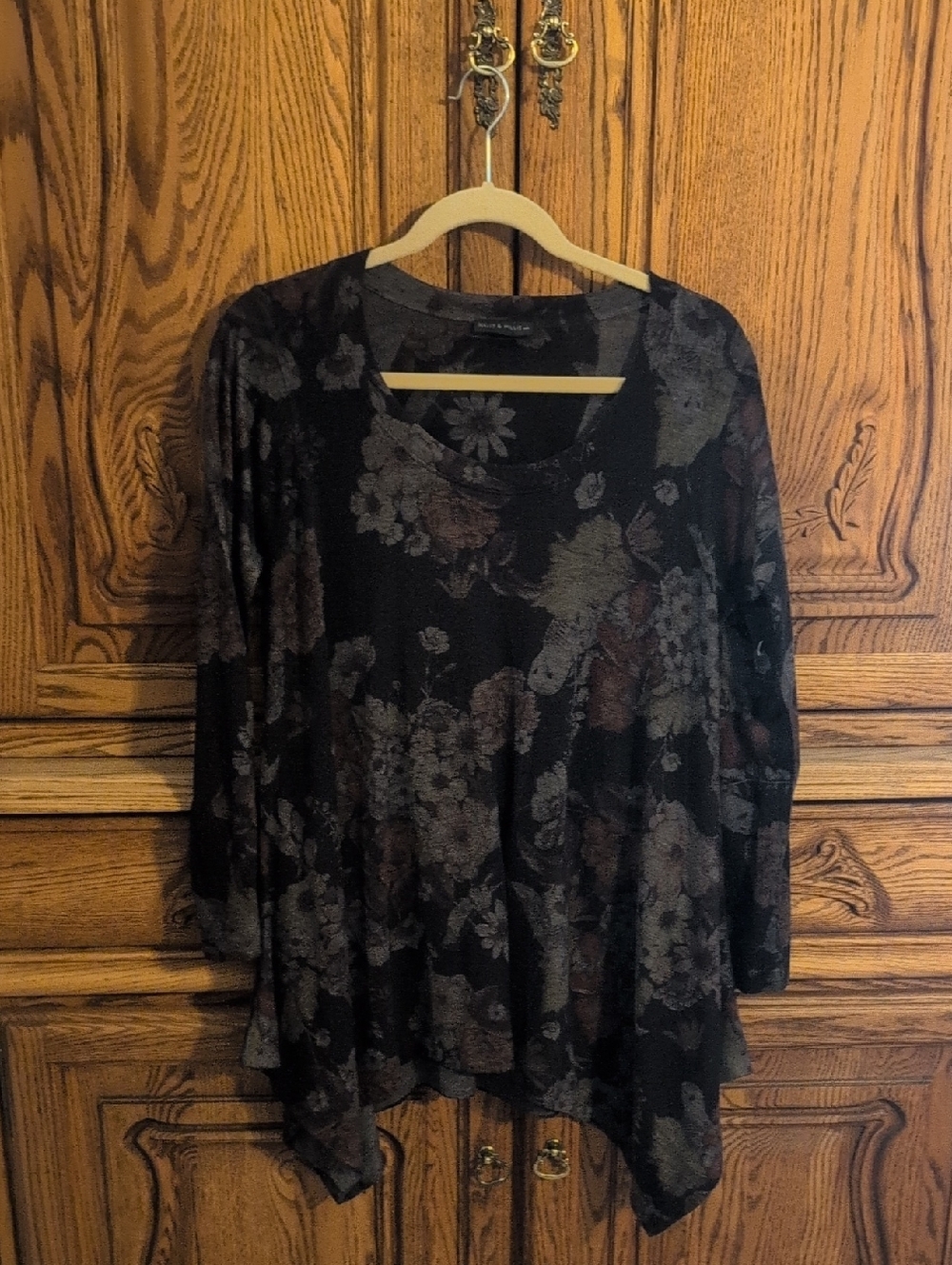 Nally & Millie Black Floral Long-Sleeve Swing Top